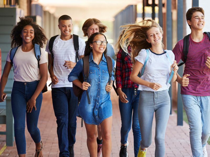 Fobia escolar na adolescência veja como ajudar seu filho
